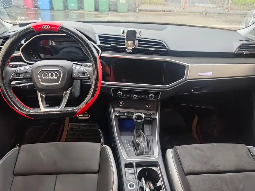 Audi Q3 2023 35 TFSI Fashion (1.4T)