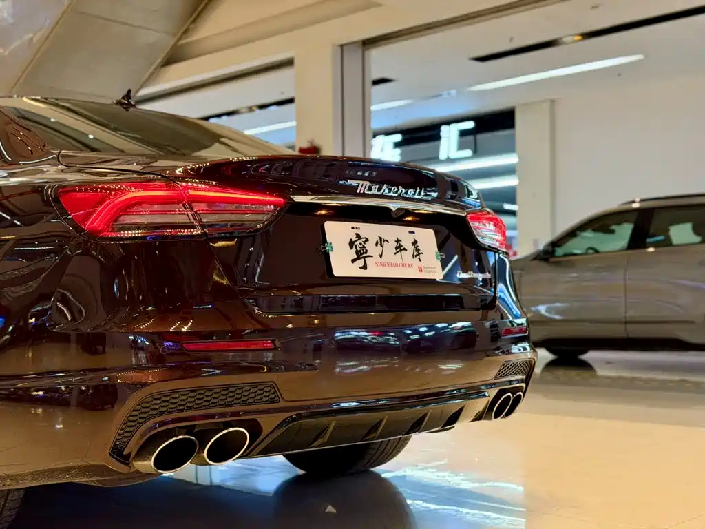 Maserati Quattroporte 3.0T Standard Type, фото 15