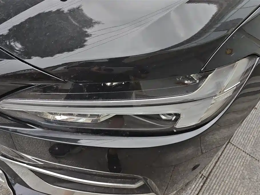 Volvo S90 2018 T4