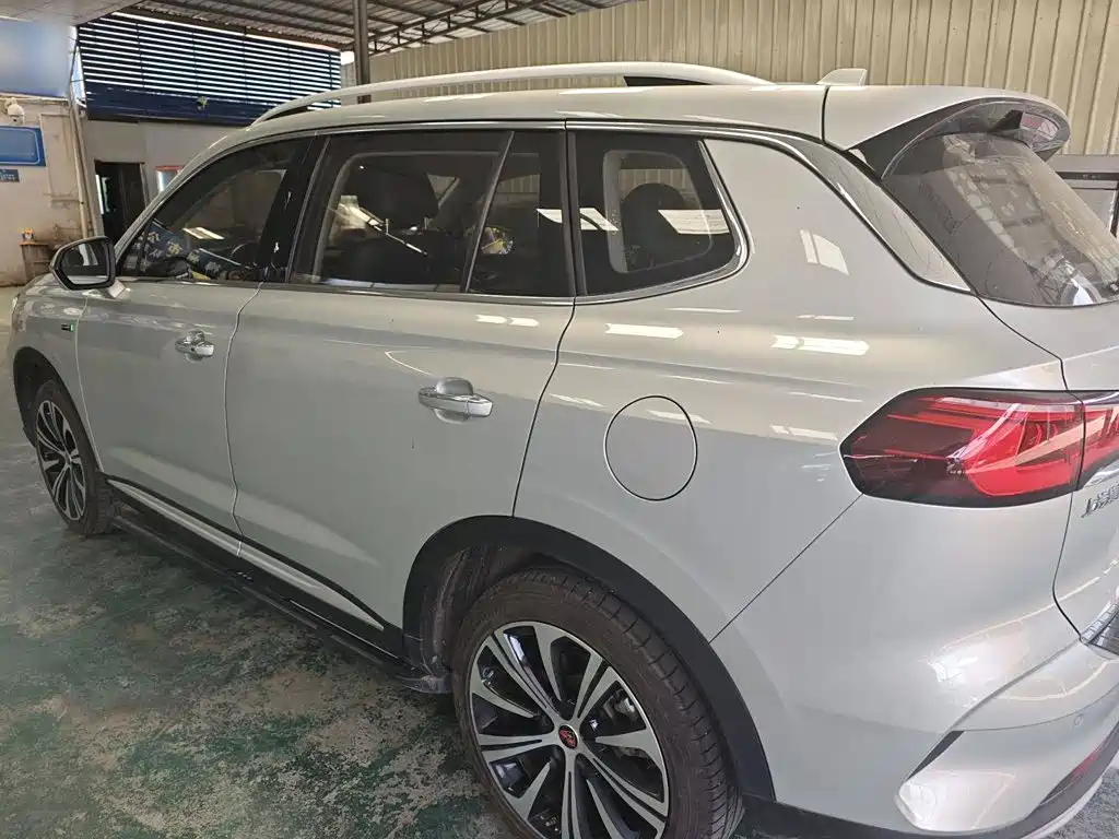 Roewe RX5 eMAX — миниатюра 5