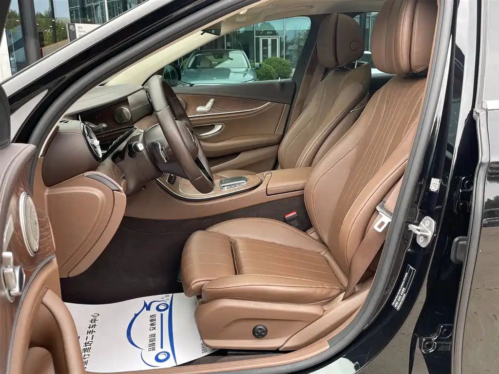 Mercedes-Benz E-Class — миниатюра 6