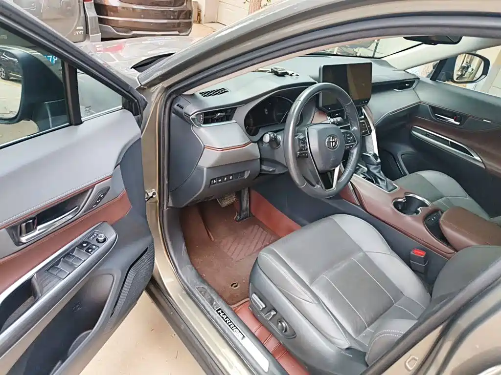 Toyota Harrier — миниатюра 12