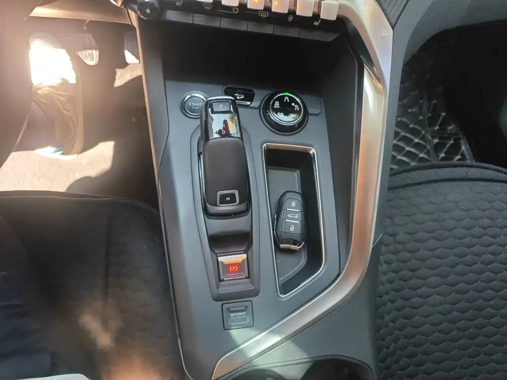 Peugeot 4008 — миниатюра 15