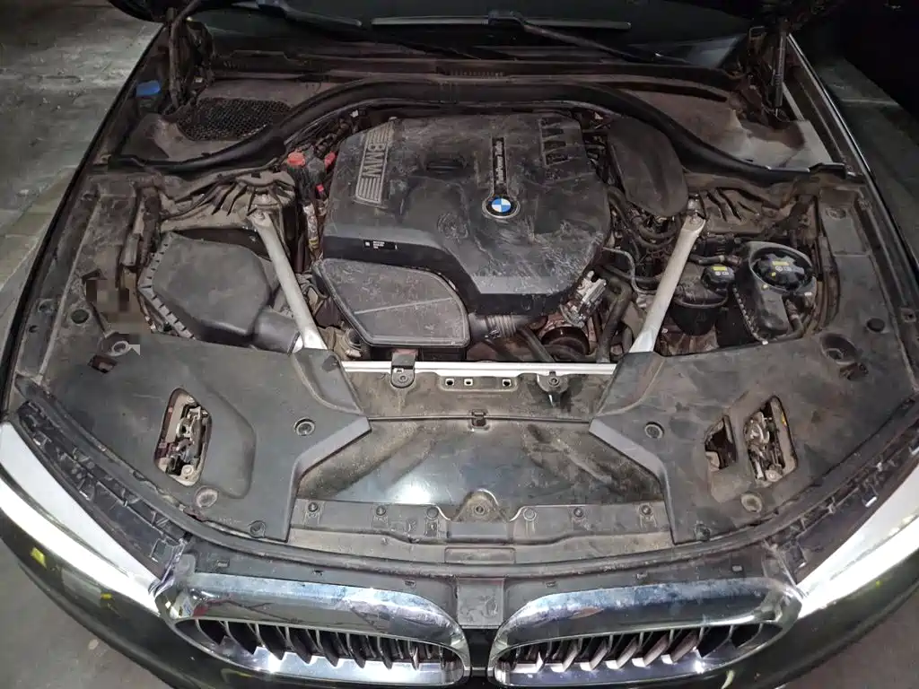 BMW 5 Series — миниатюра 21