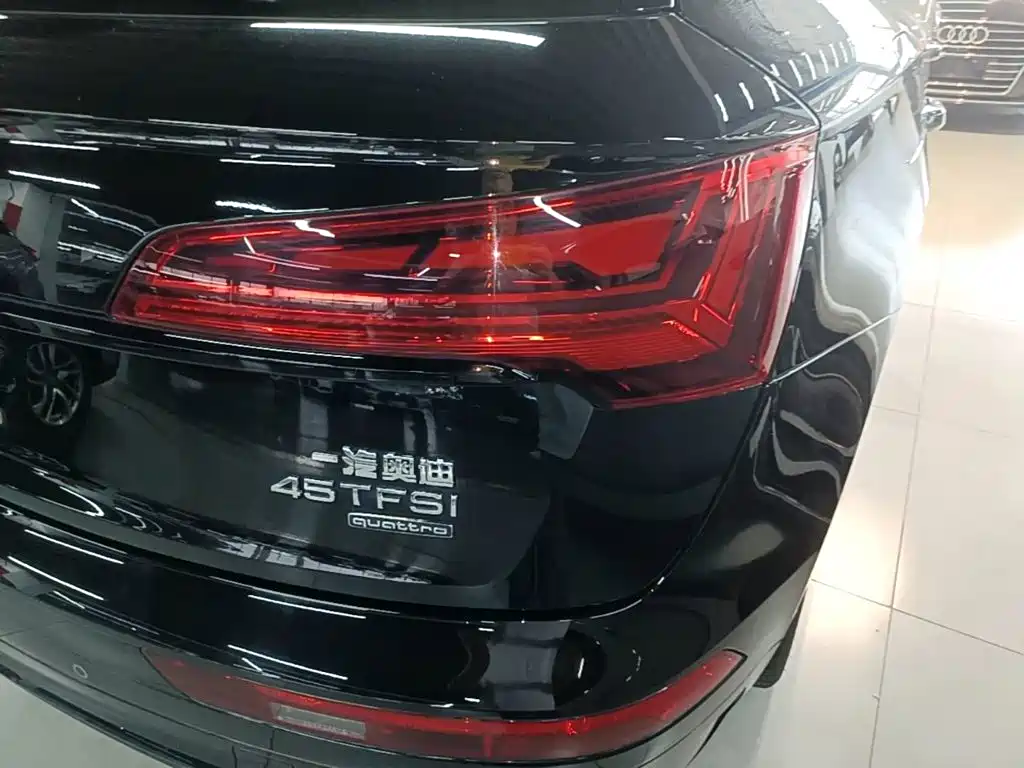 Audi Q5L — миниатюра 8