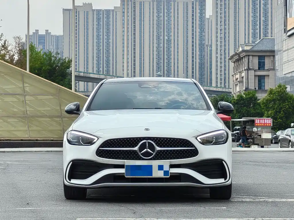 Mercedes-Benz C-Class — миниатюра 2