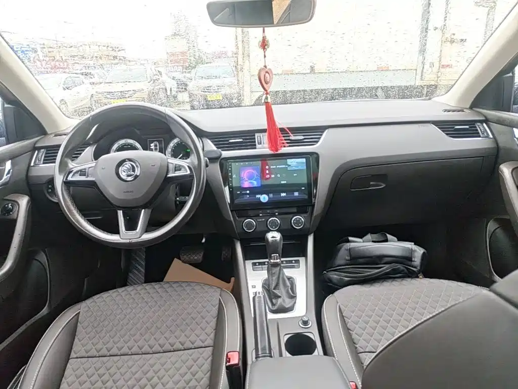 Skoda Octavia — миниатюра 10