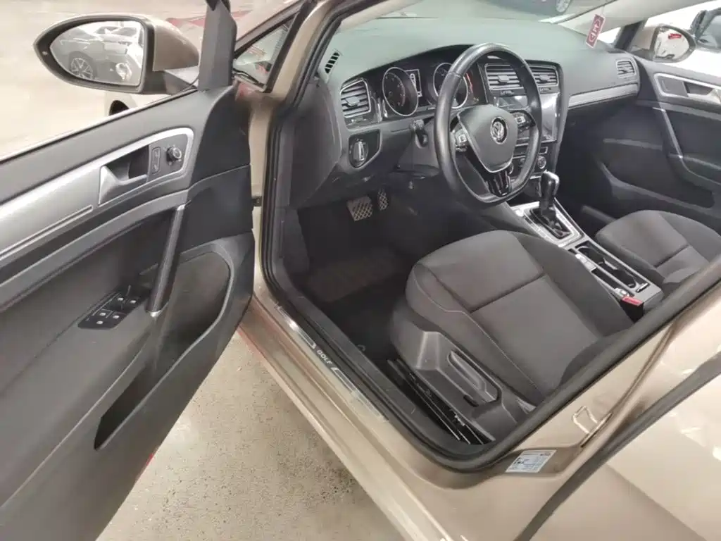 Volkswagen Golf — миниатюра 16