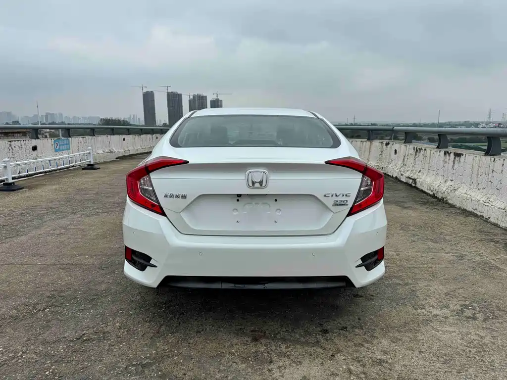 Honda Civic — миниатюра 8
