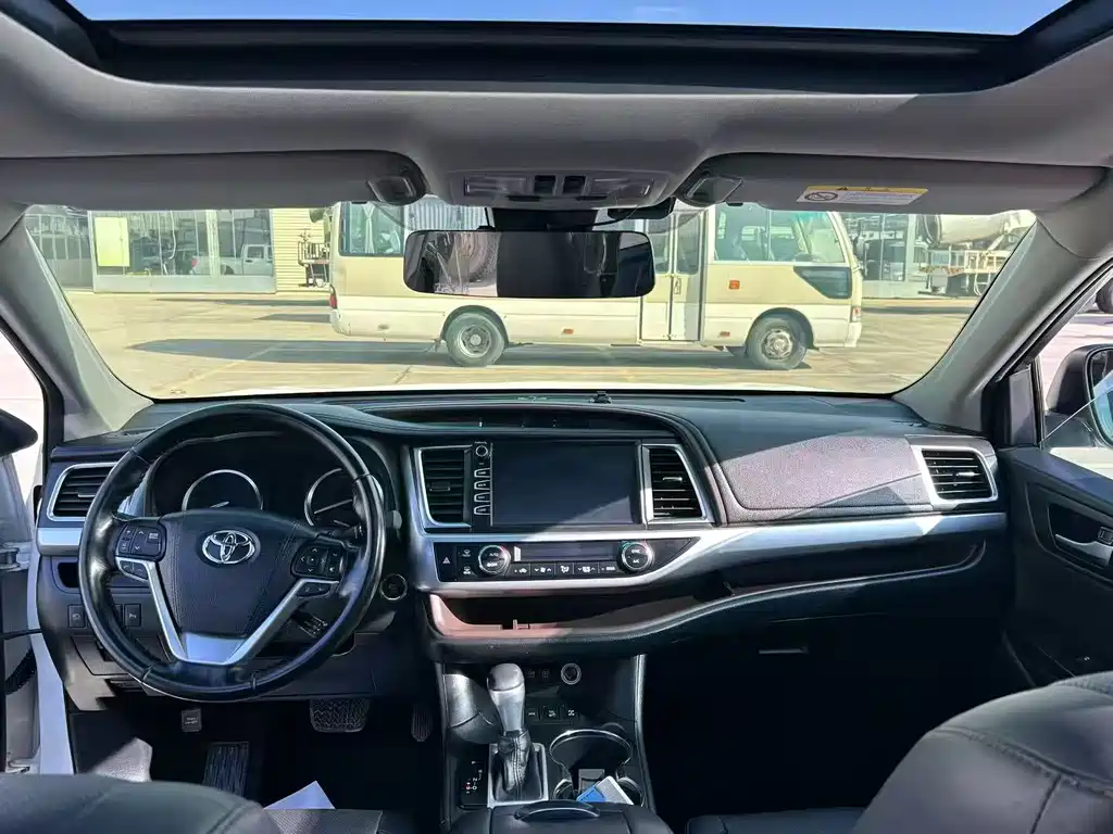 Toyota Highlander — миниатюра 5
