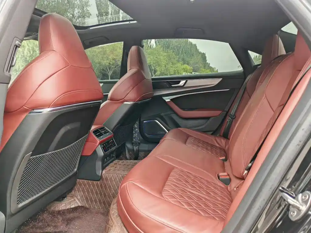 Audi A7L — миниатюра 6