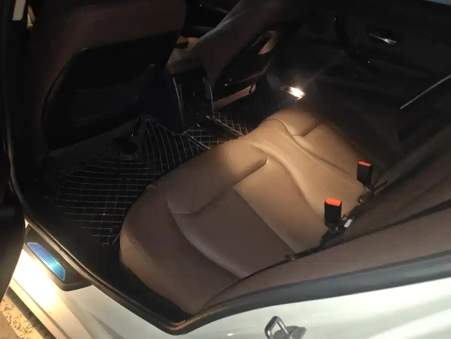 BMW 3 Series — миниатюра 11