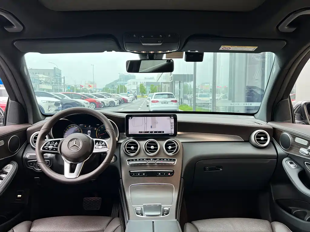 Mercedes-Benz GLC — миниатюра 12