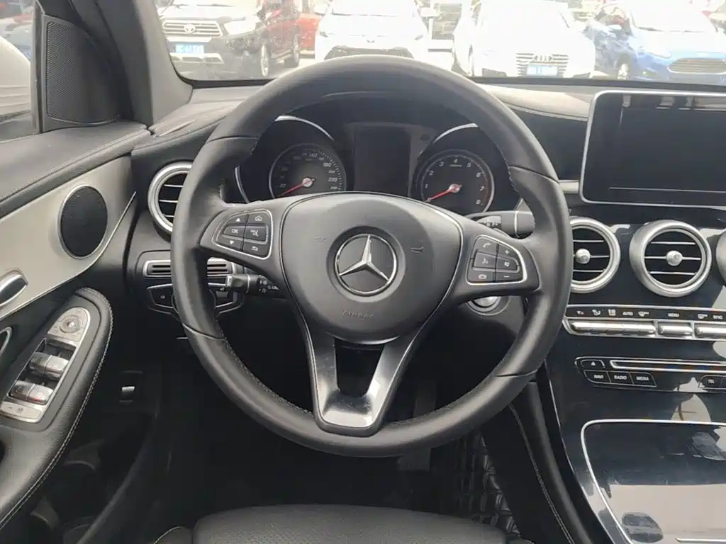 Mercedes-Benz GLC — миниатюра 11