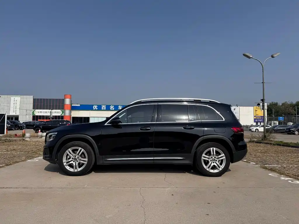 Mercedes-Benz GLB — миниатюра 7