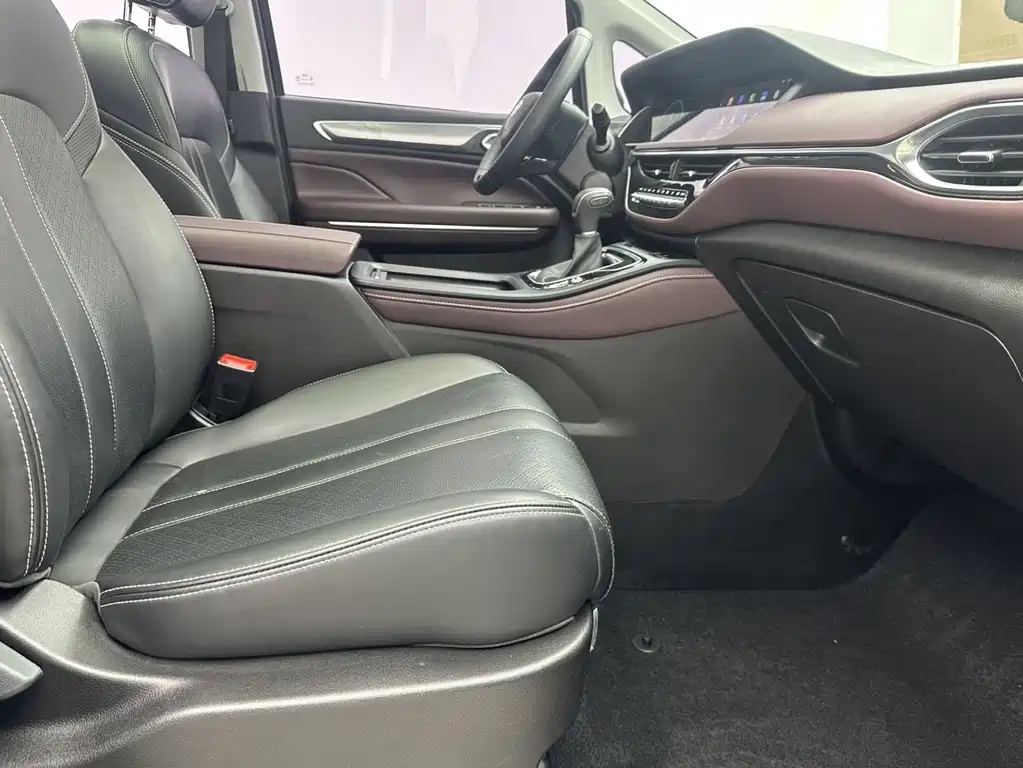 GAC Motor Trumpchi M6 — миниатюра 5