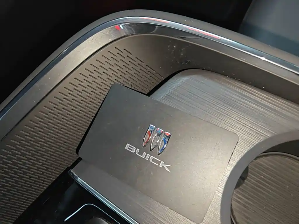 Buick E5 — миниатюра 9