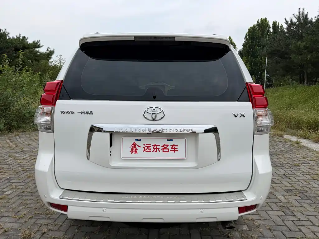 Toyota Land Cruiser Prado 2010 4.0L AT VX NAVI