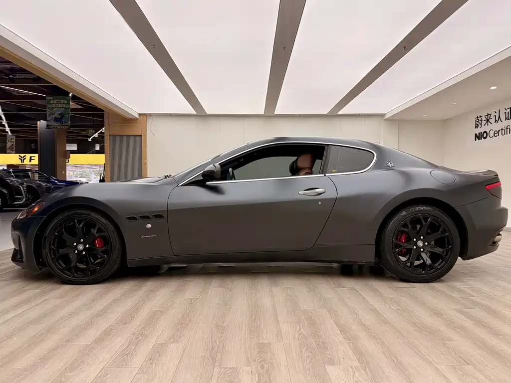Maserati GranTurismo — миниатюра 9