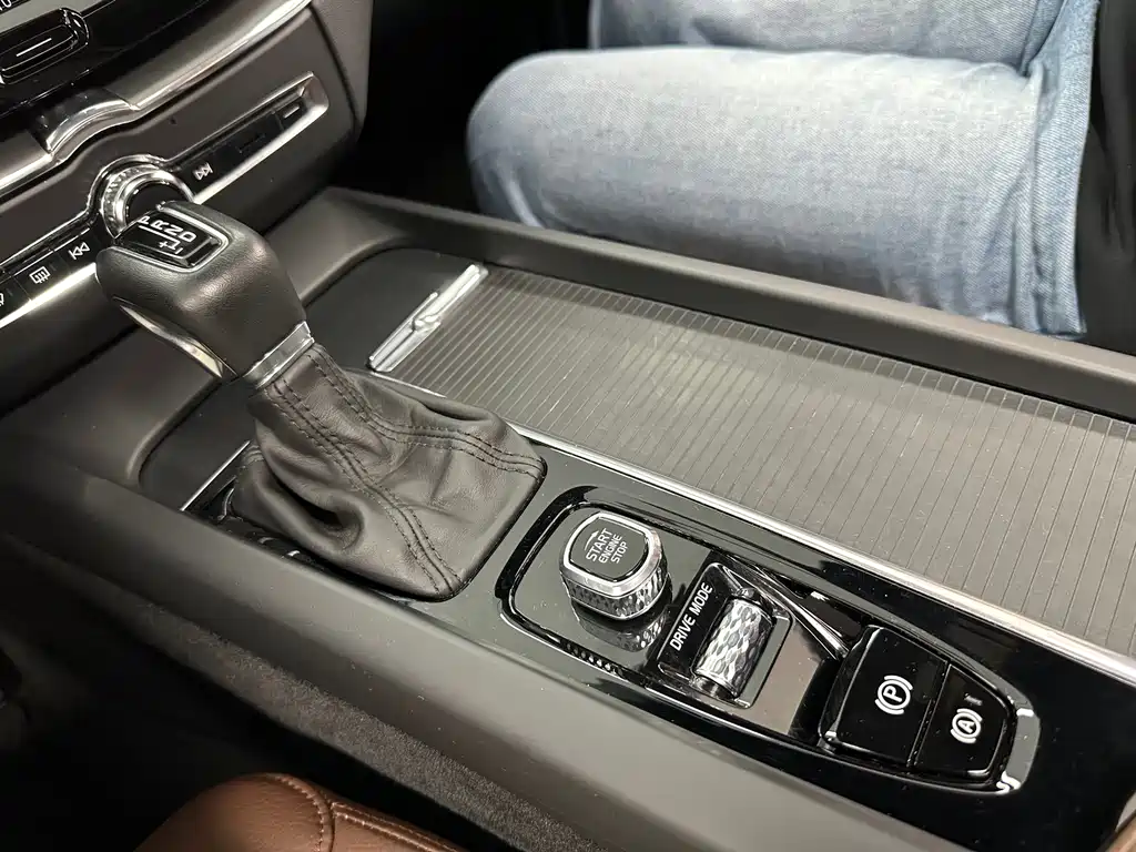 Volvo XC60 — миниатюра 18
