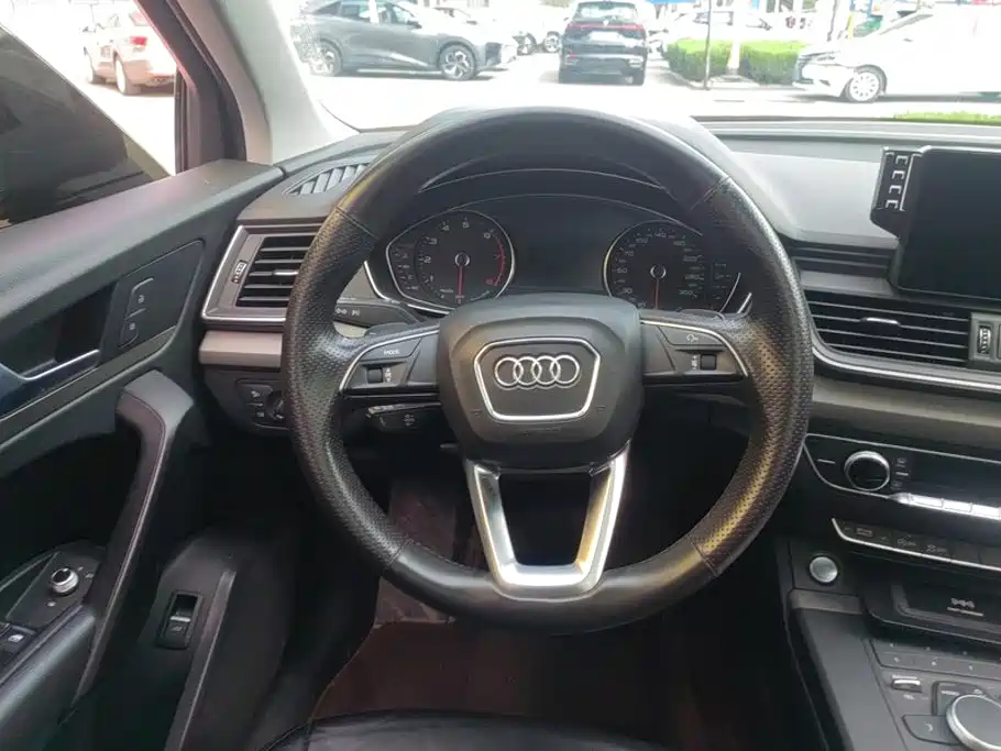 Audi Q5L — миниатюра 15