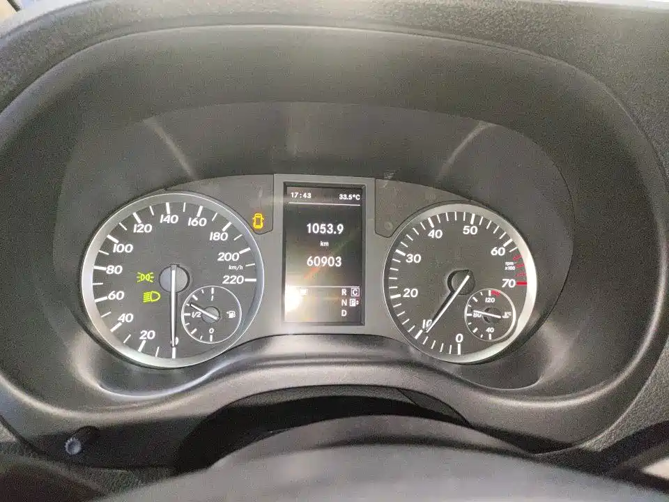 Mercedes-Benz Vito — миниатюра 6