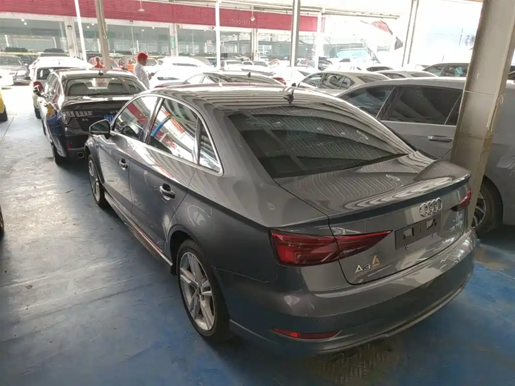 Audi A3 2019 Limousine 35 TFSI Fashion VI