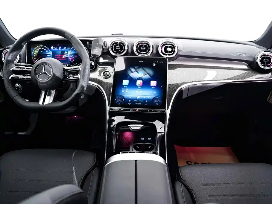 Mercedes-Benz C-Class — миниатюра 14