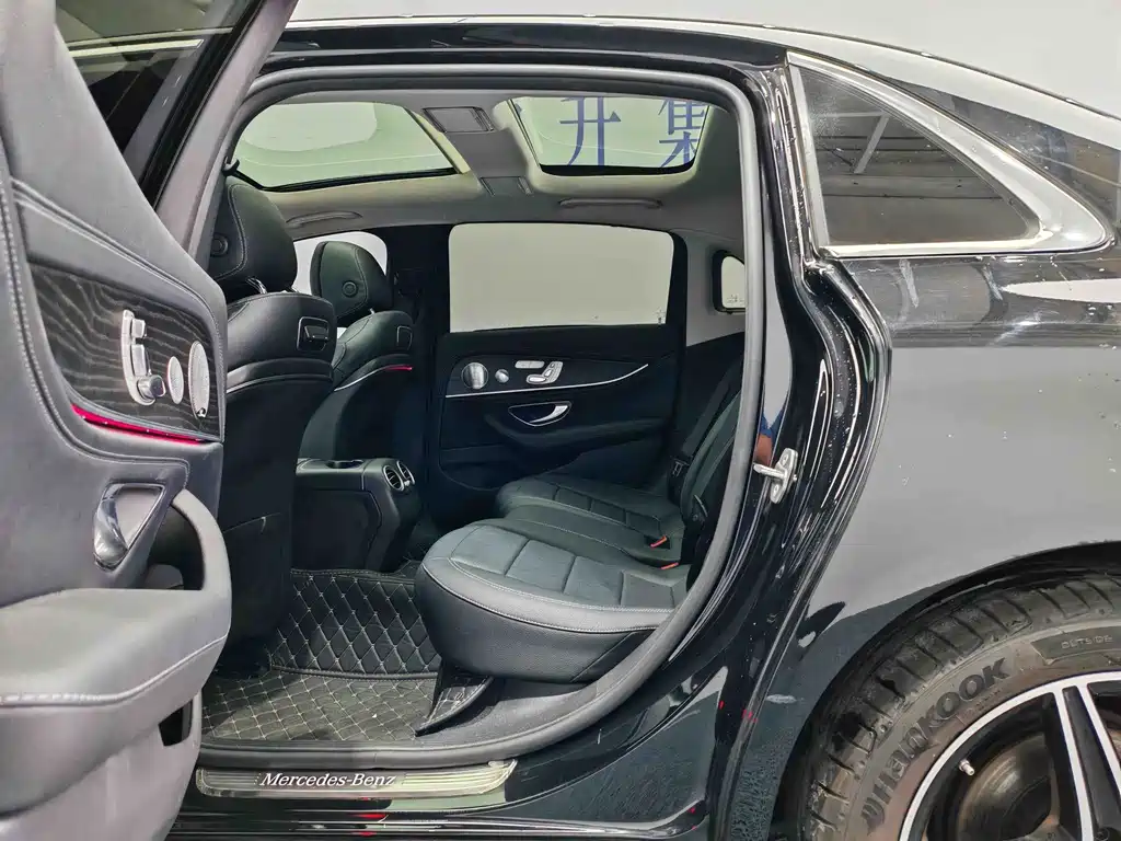 Mercedes-Benz E-Class — миниатюра 12