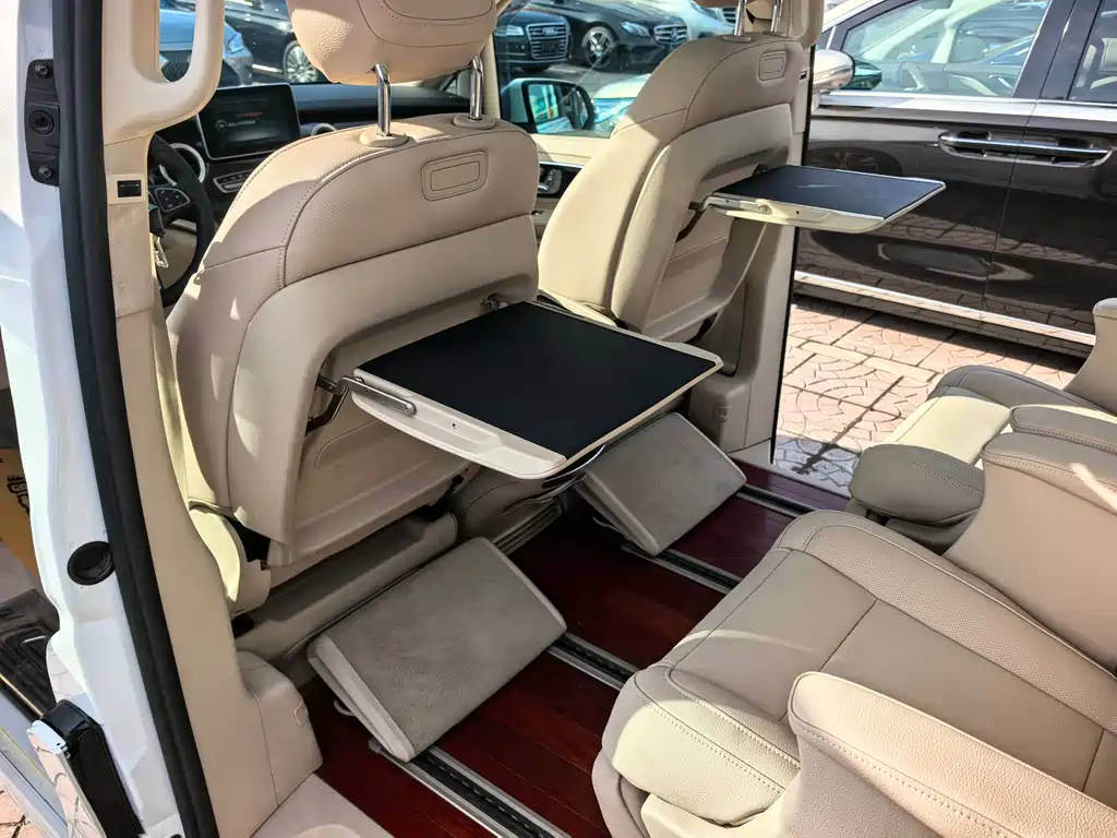 MERCEDES-BENZ V CLASS