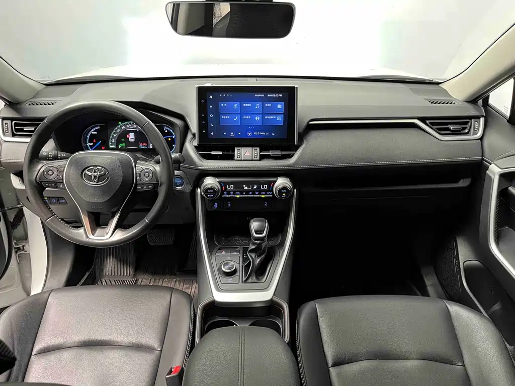 Toyota RAV4 — миниатюра 10