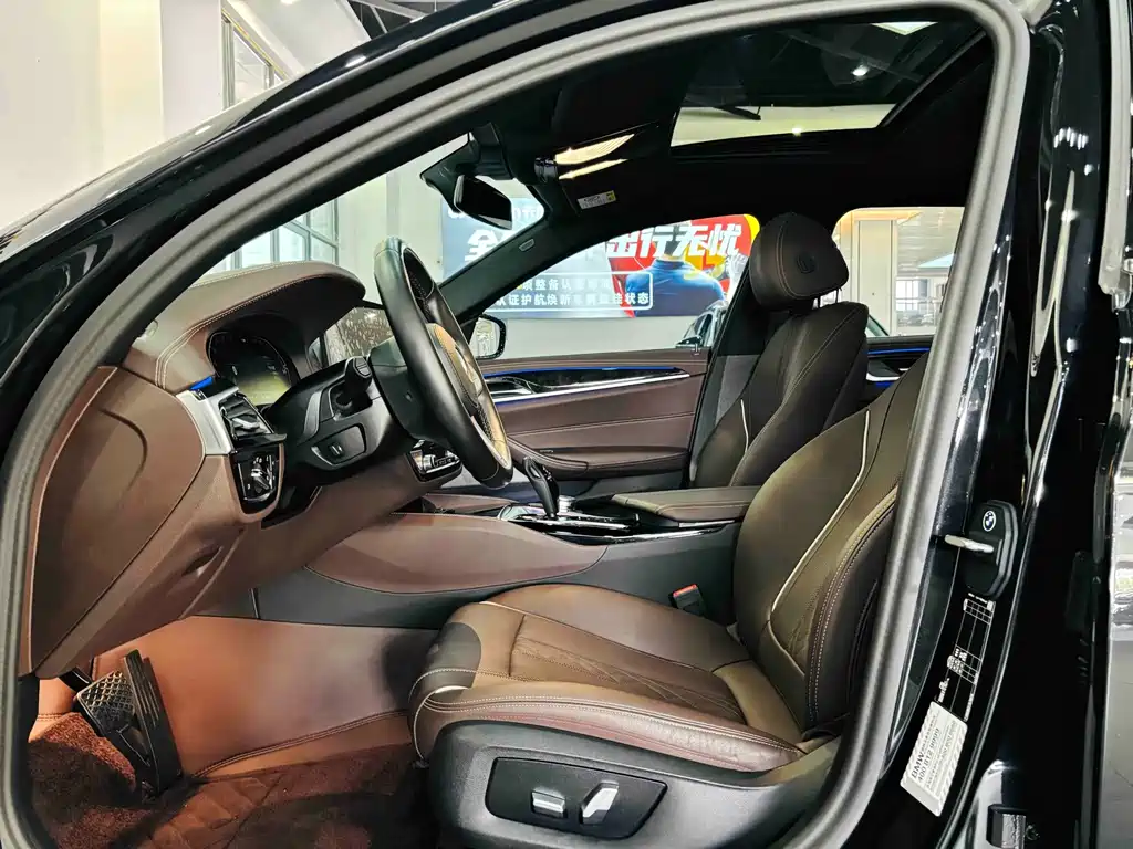BMW 5 Series 2022 — фото 13