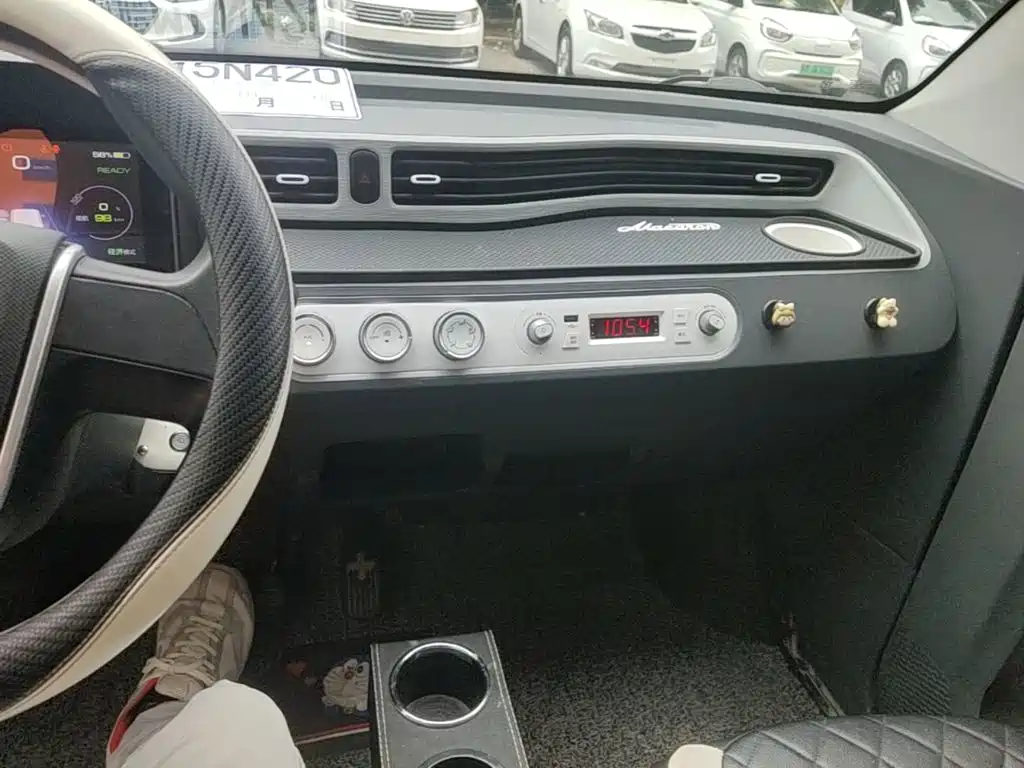 Wuling MINIEV — миниатюра 13