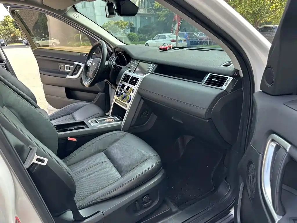 Land Rover Discovery Sport — миниатюра 12