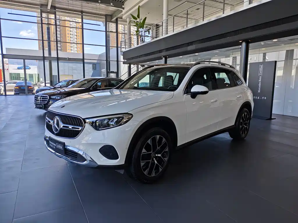 Mercedes-Benz GLC 2023