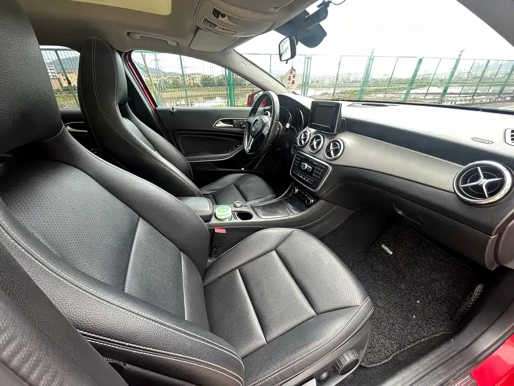 Mercedes-Benz GLA — миниатюра 11