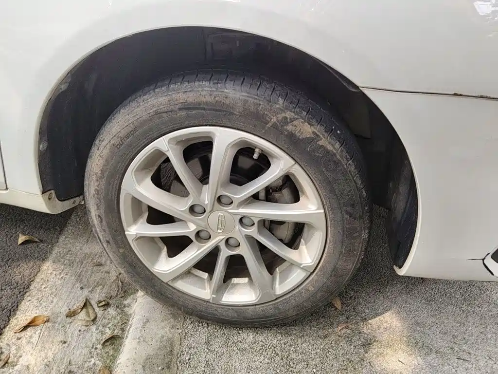 Geely Emgrand — миниатюра 24