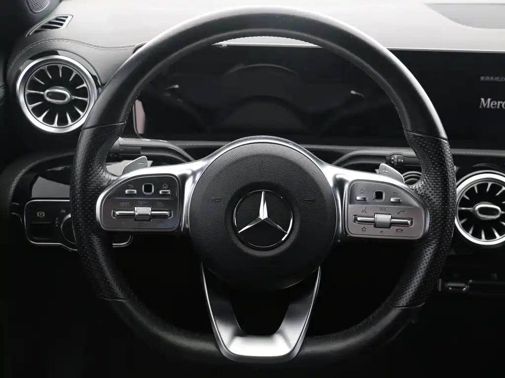Mercedes-Benz A-Class - фото 5