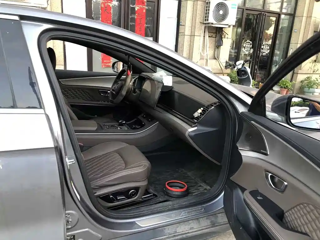 BYD Han — миниатюра 3