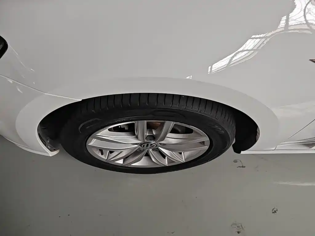 Volkswagen Golf — миниатюра 23
