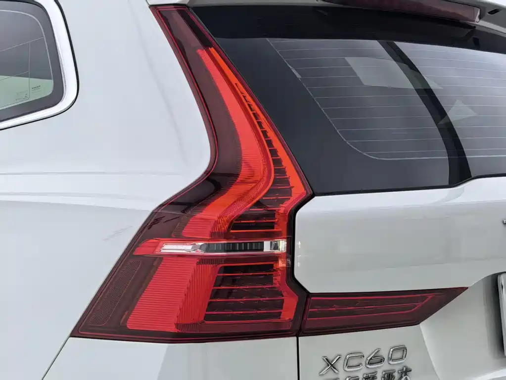 Volvo XC60 — миниатюра 28