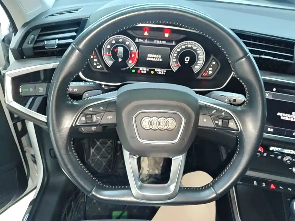 Audi Q3 — миниатюра 11