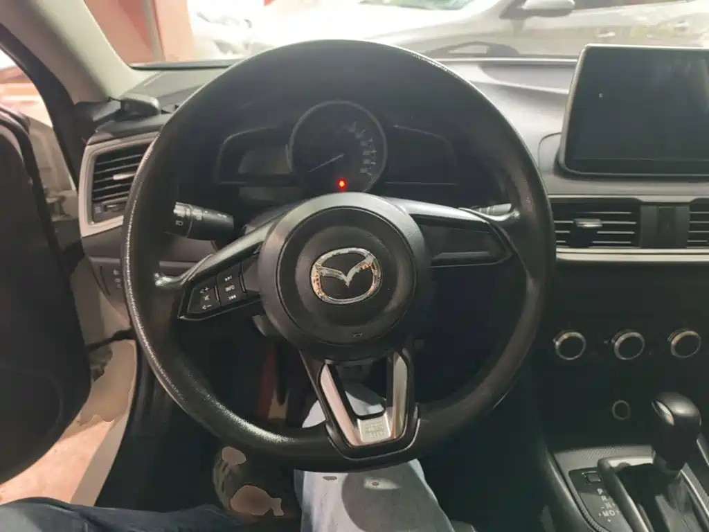 Mazda 3 Axela — миниатюра 11