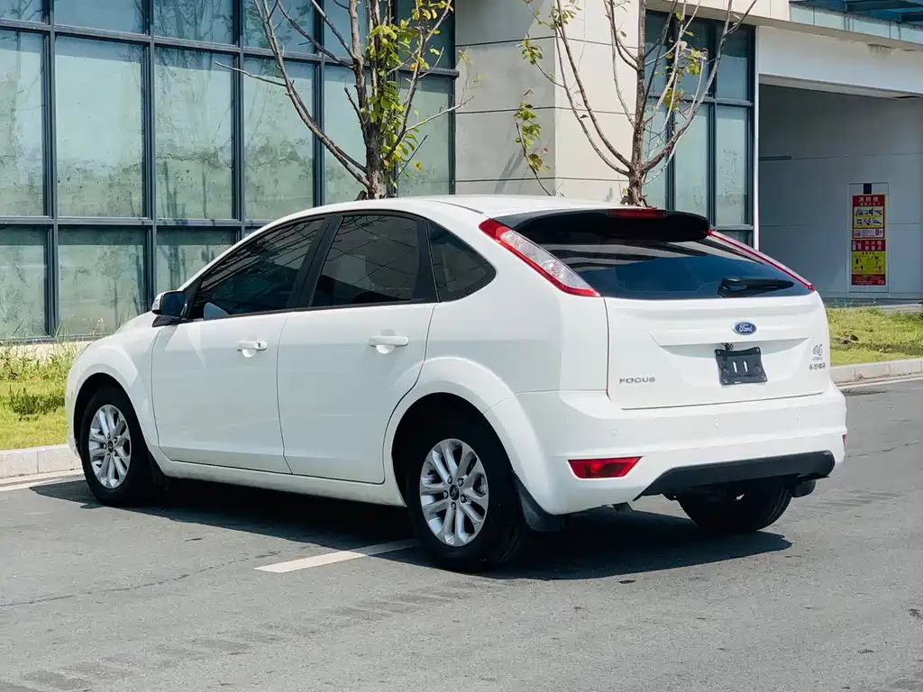 Ford Focus — миниатюра 6