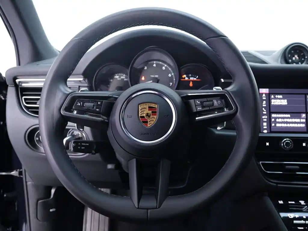 Porsche Macan — миниатюра 17