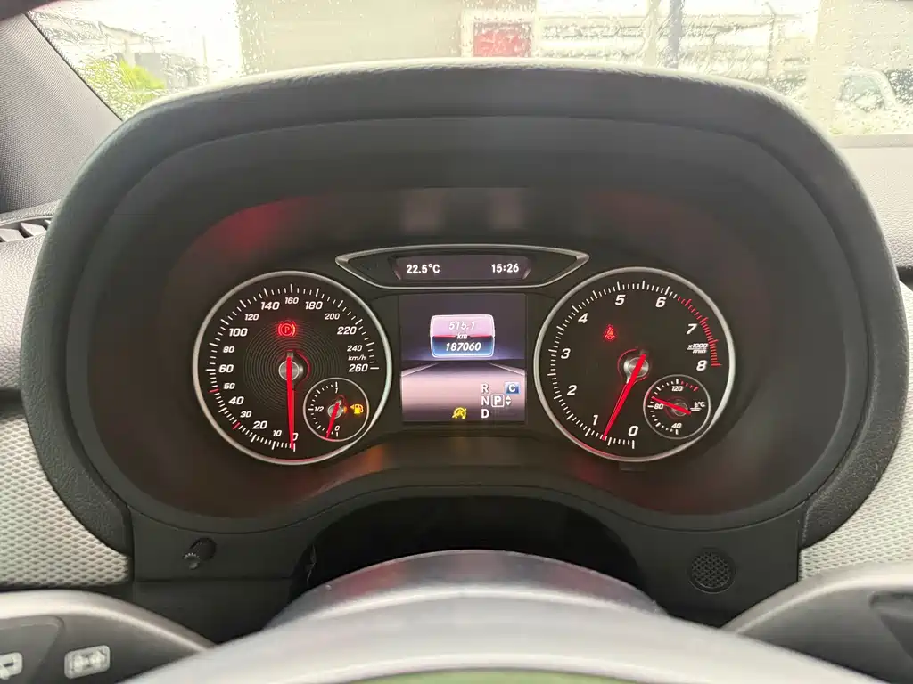 Mercedes-Benz B-Class — миниатюра 7