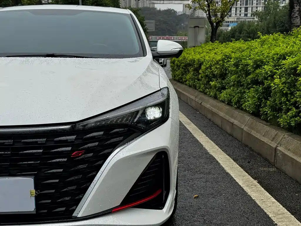 Changan Eado — миниатюра 4