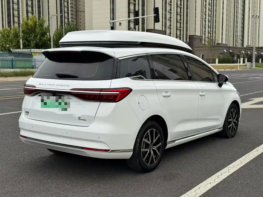 BYD MAX New Energy — миниатюра 9