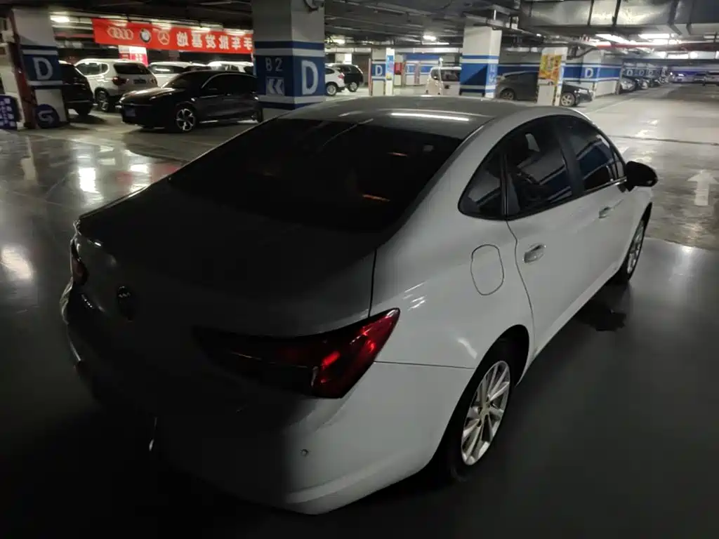 Buick Verano — миниатюра 4