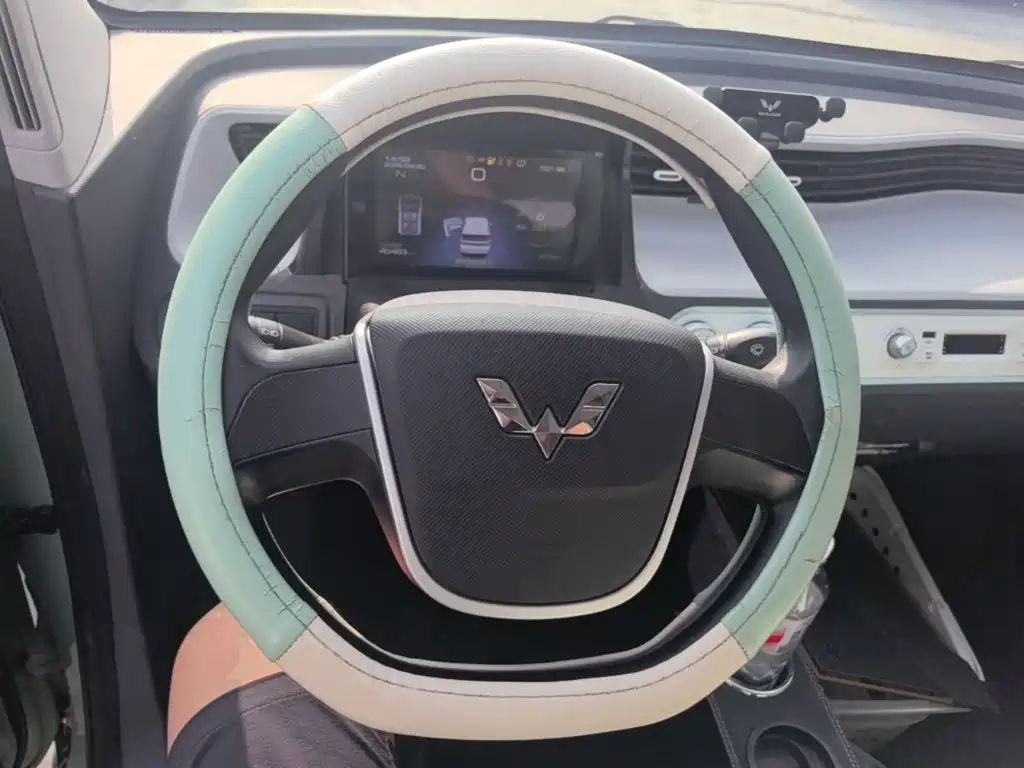 Wuling MINIEV — миниатюра 11